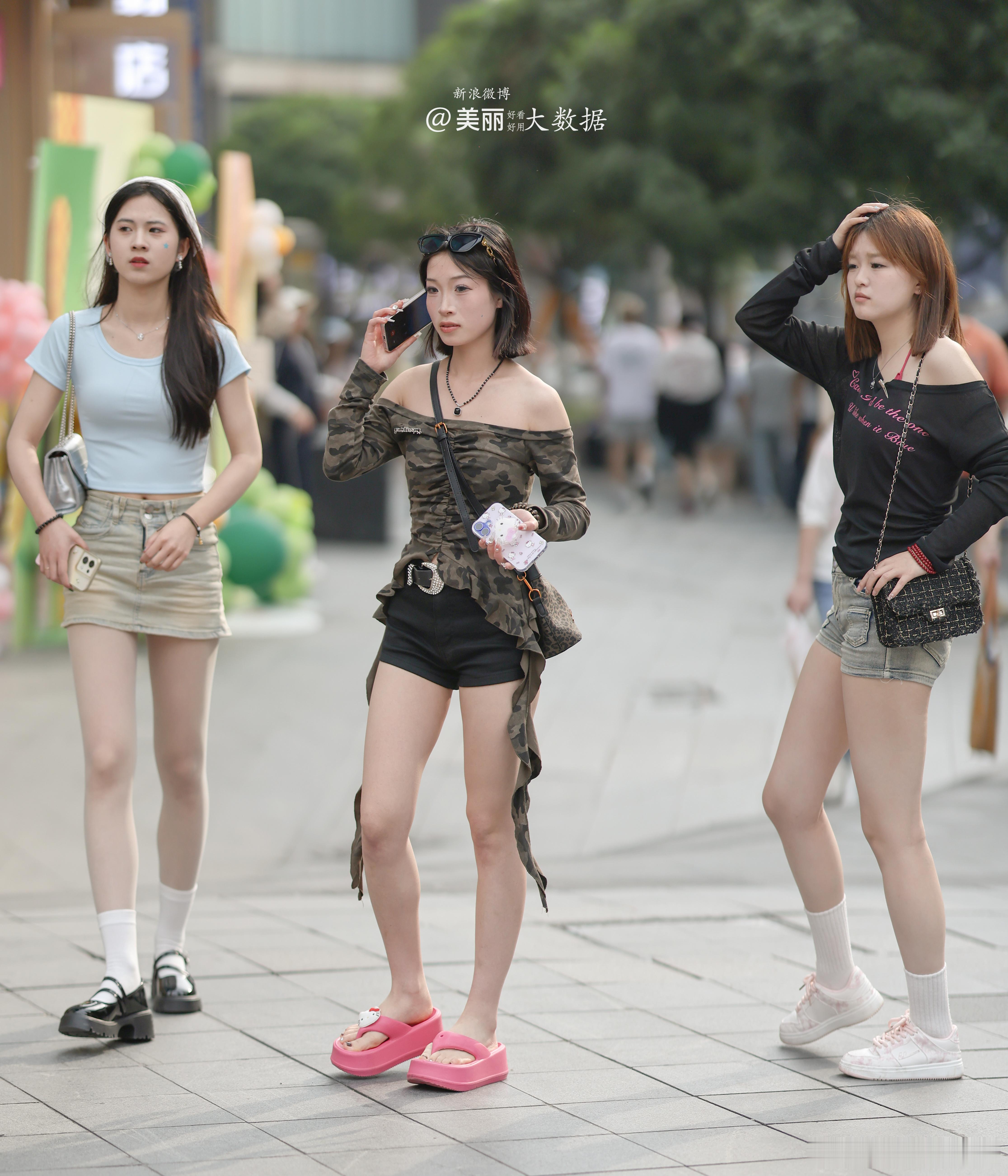 好有趣的画面？是迷路啦？ ​​​