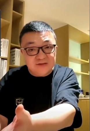 董路又开炮了！这次对准山东鲁能，评论区直接炸锅
“人家跨越一万多公里赶来，你们竟