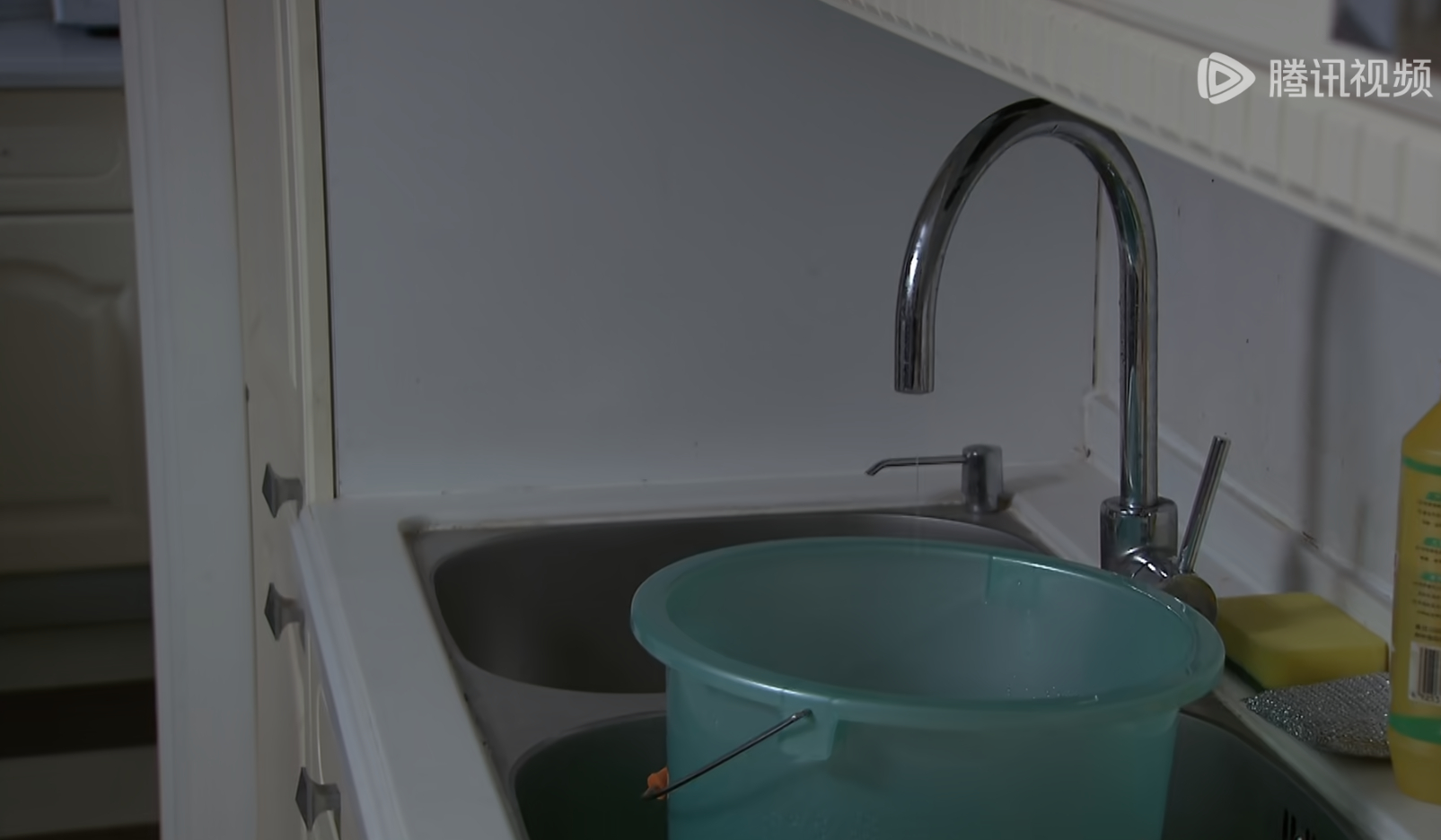 哈哈哈滴水不走表，很多老人干过 