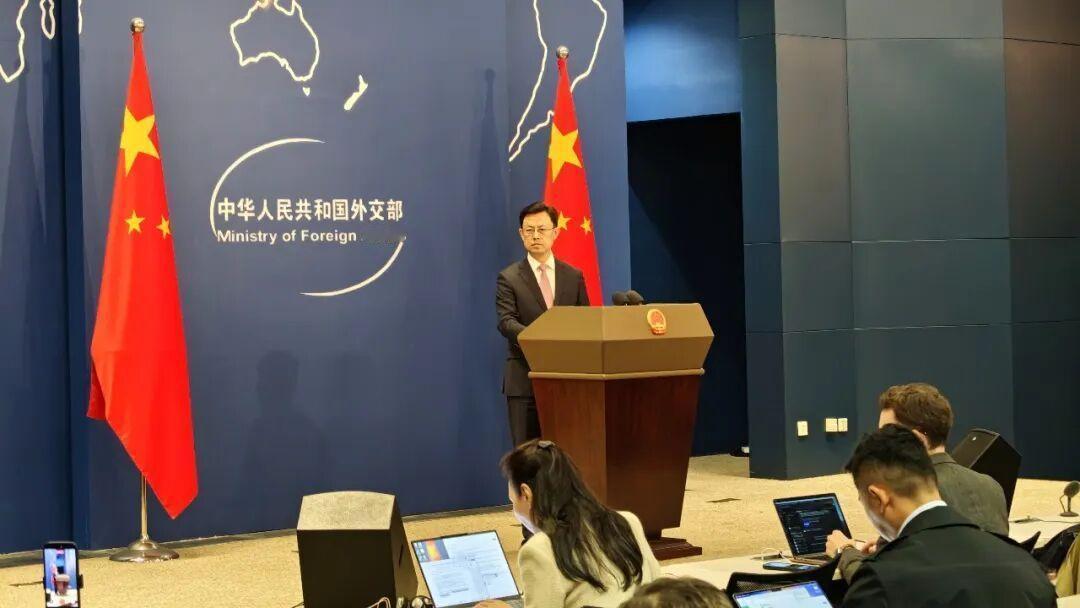 特朗普挥制裁大棒，
中伊能源合作遇硬骨头？
 
4月16日，外交部发言人郭嘉昆就