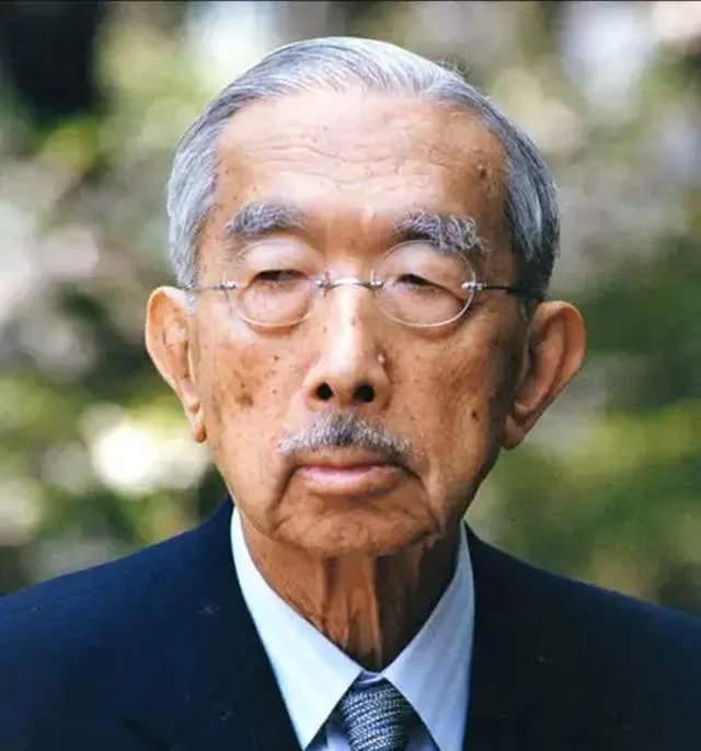 一个模子刻出来的
难怪本性难改