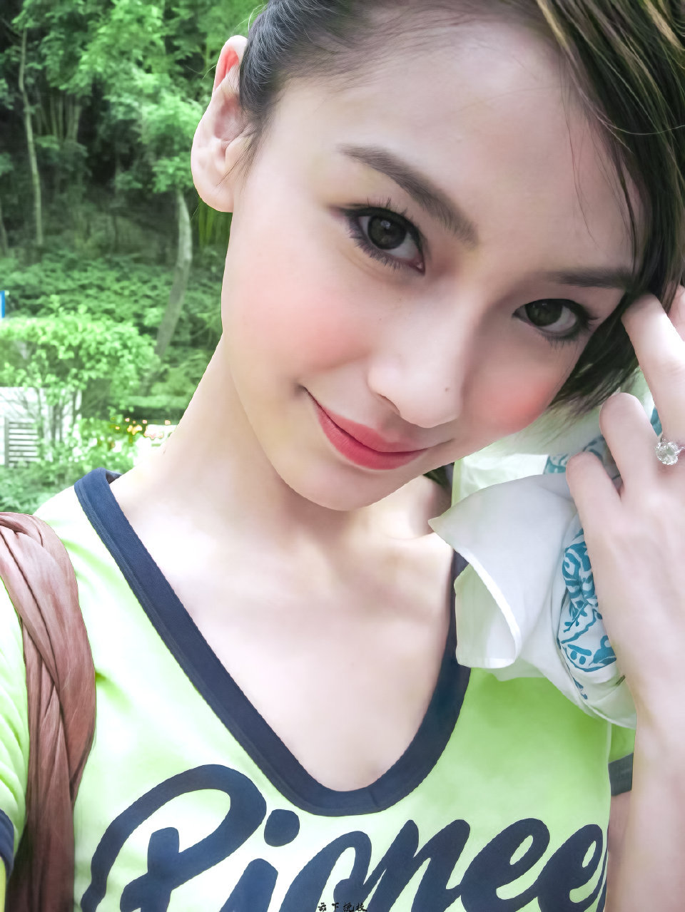 angelababy 🍍angelababy 就算是风也吹不走我对你的思念