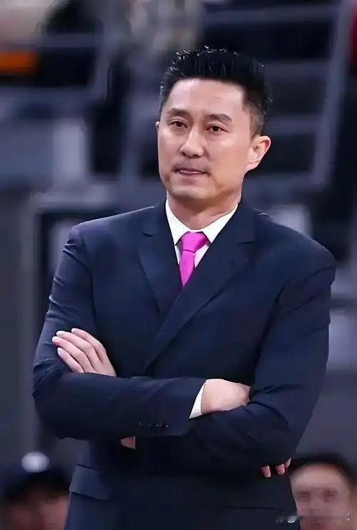 出场9分钟，3失误+5犯规 球迷：杜锋重用的球员，就这样水平？

我认为，王少杰