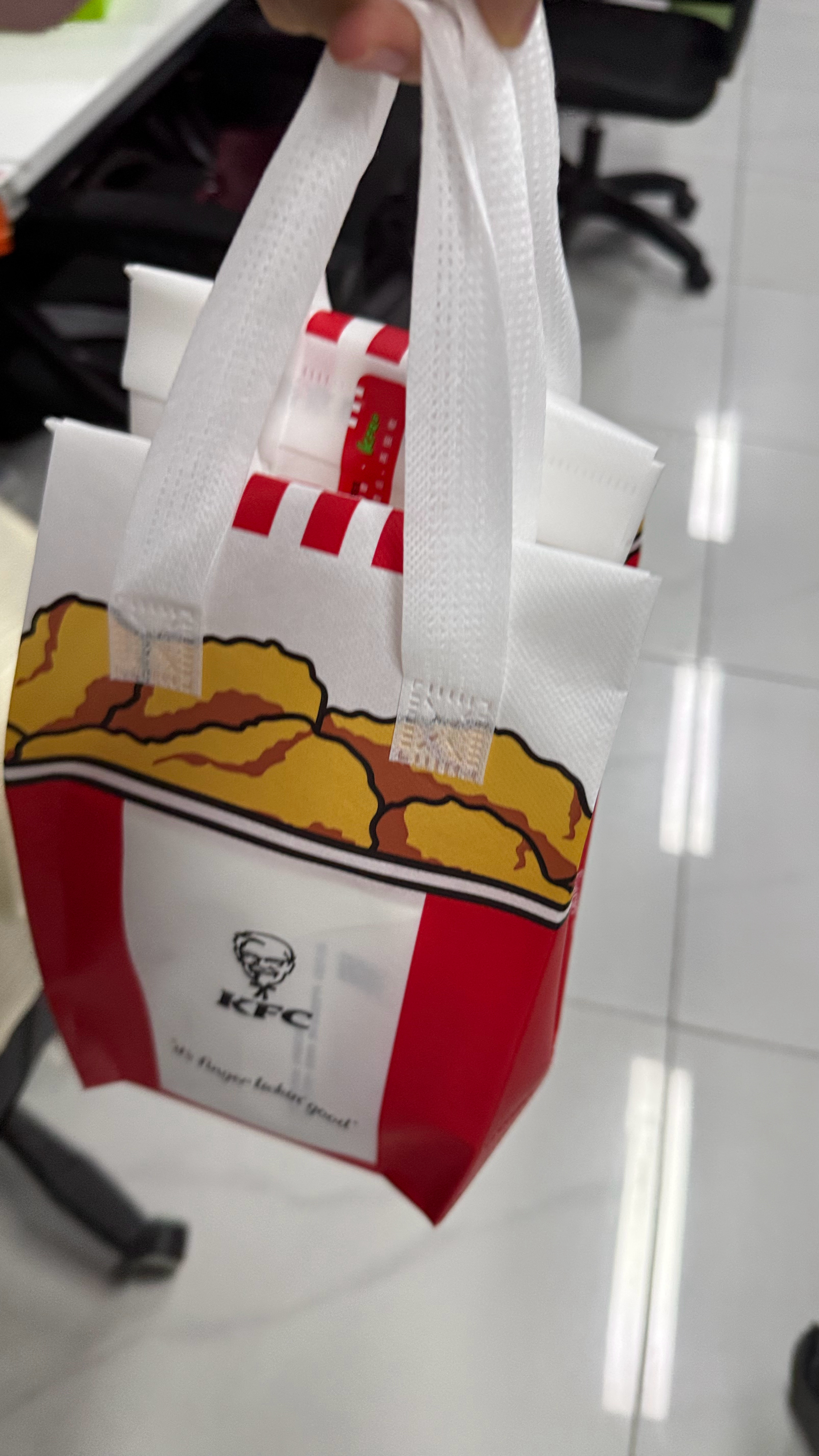 全家最爱kfc十翅一桶 