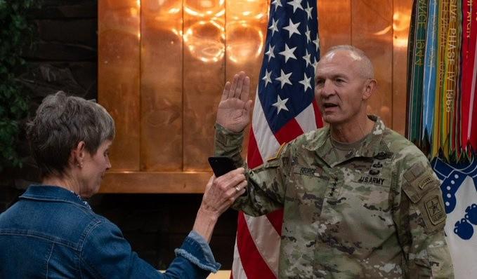 特朗普发动“大清洗”，美陆军参谋长“被退休”，多名政府高官接连隐退

美军还没对