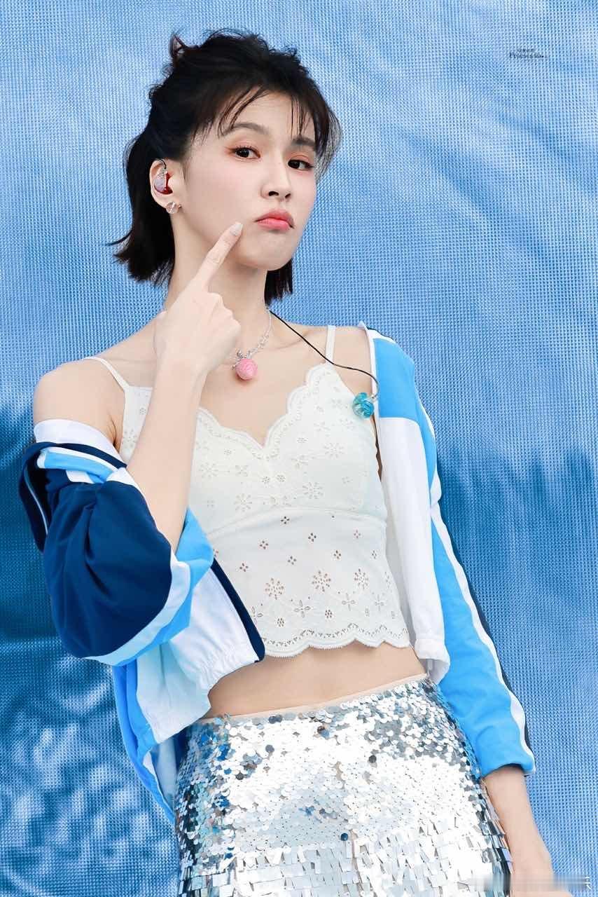 网传曾沛慈歌手将补位歌手2026 期待宝藏歌手曾沛慈亮相歌手2026，乘风舞台已