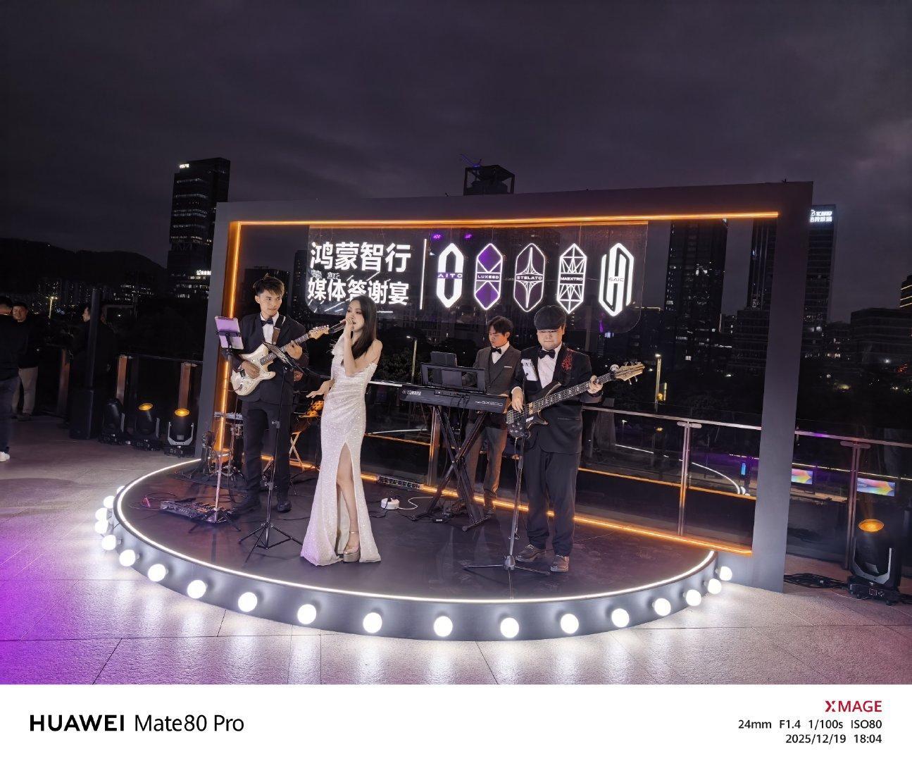 朋友们见了，球打了！🏀饭吃了，酒喝了！🍺没抽到手机，替抽到奖品的朋友们开心鸿