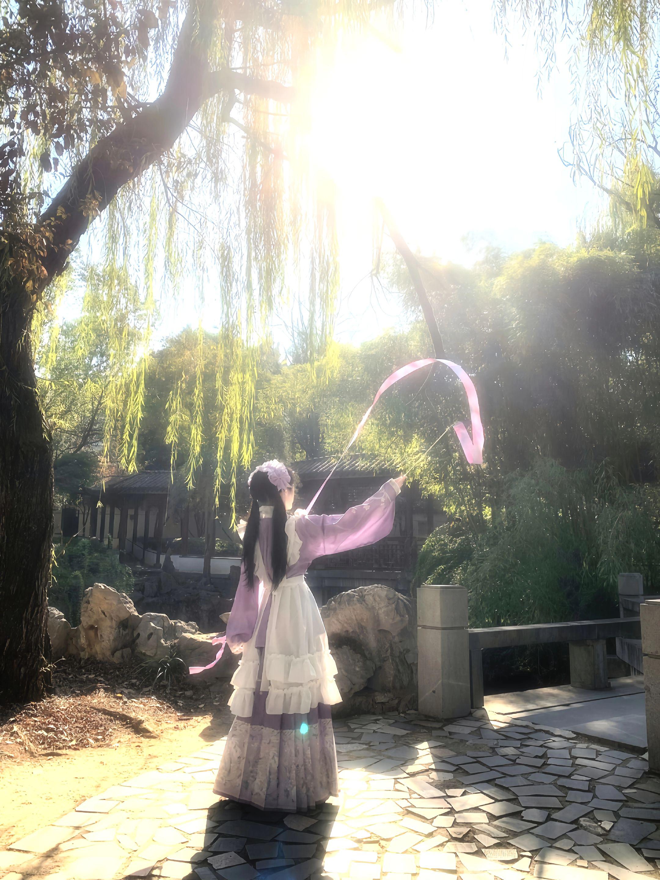 “知我晦暗，许我春朝”