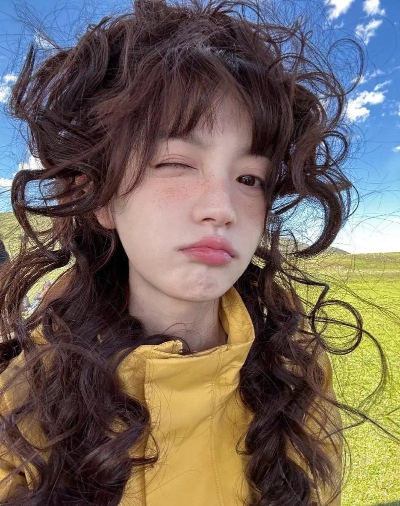 田曦薇这个发型我真的爱了啊[爱慕][爱慕] ​​​