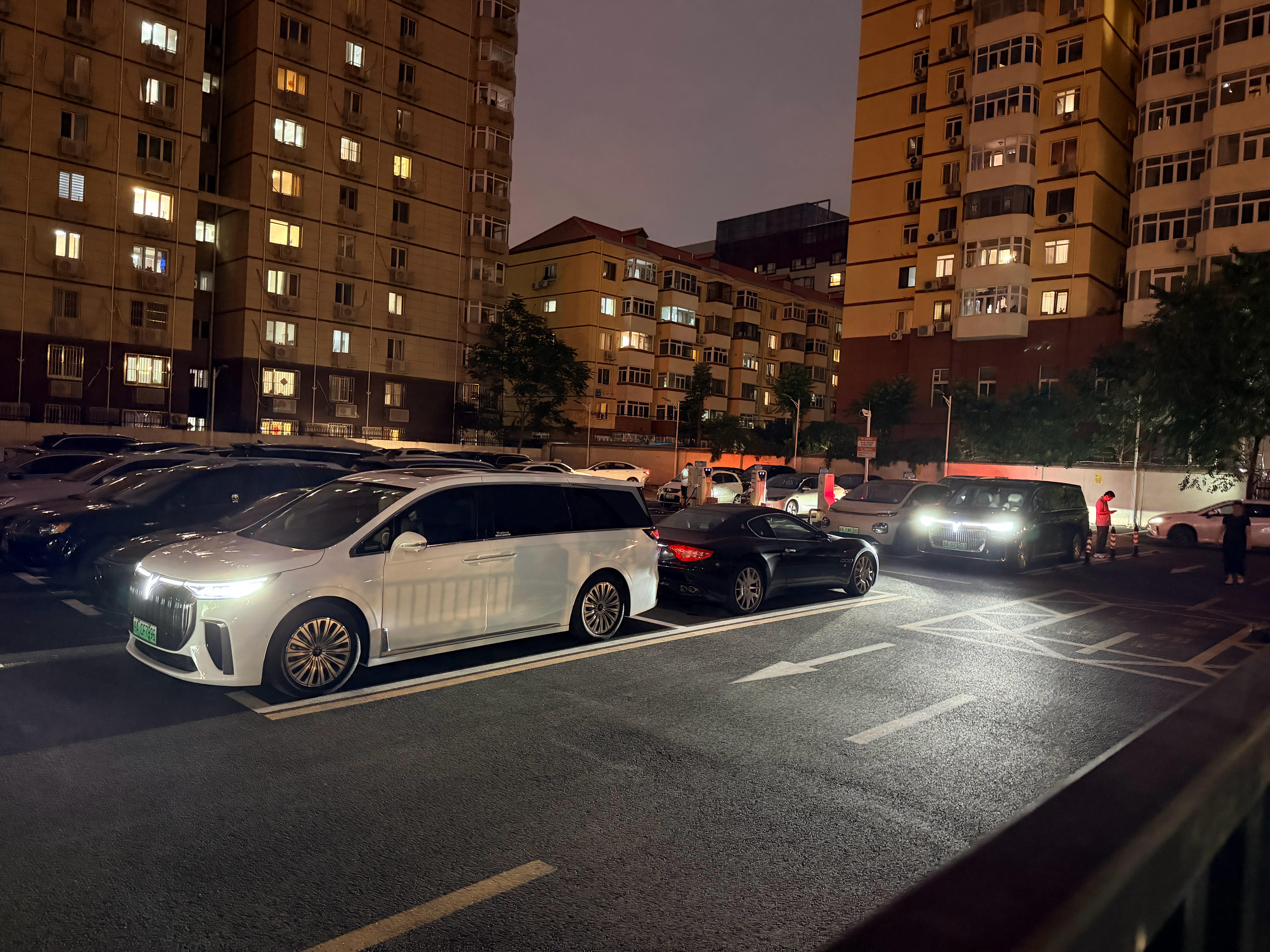 百京一个停产车就两个梦想家 北京·安徽大厦