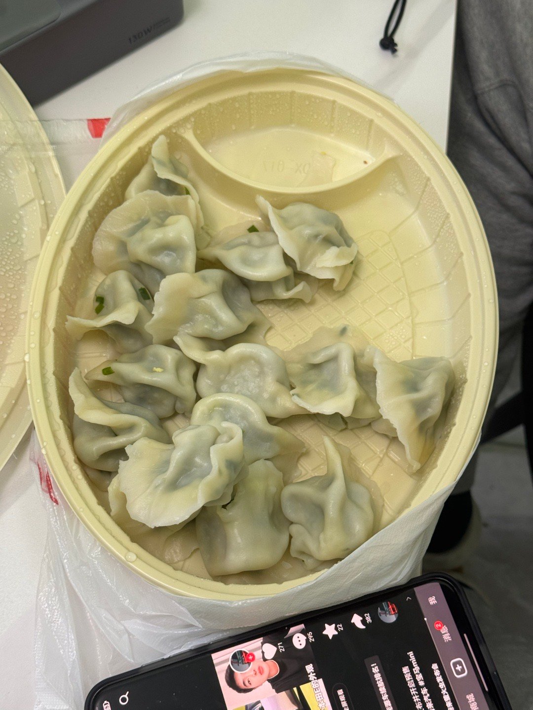 冬至的饺子🥟吃上啦，还有好朋友寄的大红枣 