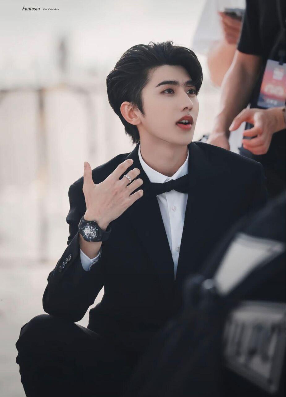 蔡徐坤白月光级别的杀伤力，是谁都会心动的程度 