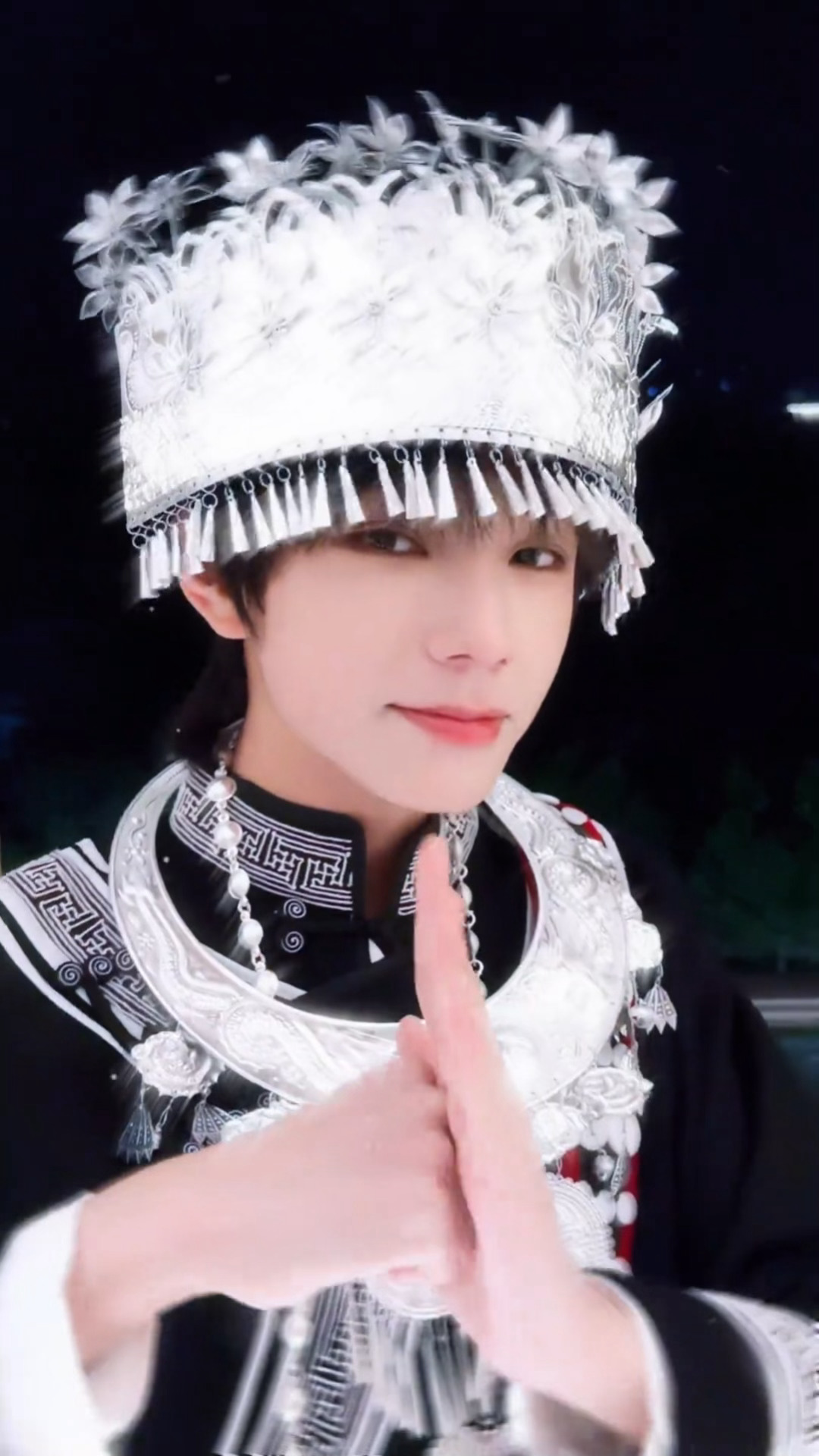 弥渡山歌迎来了他最权威的主人啊啊啊啊是王橹杰的弥渡山歌变装cha弥渡山歌迎来了它