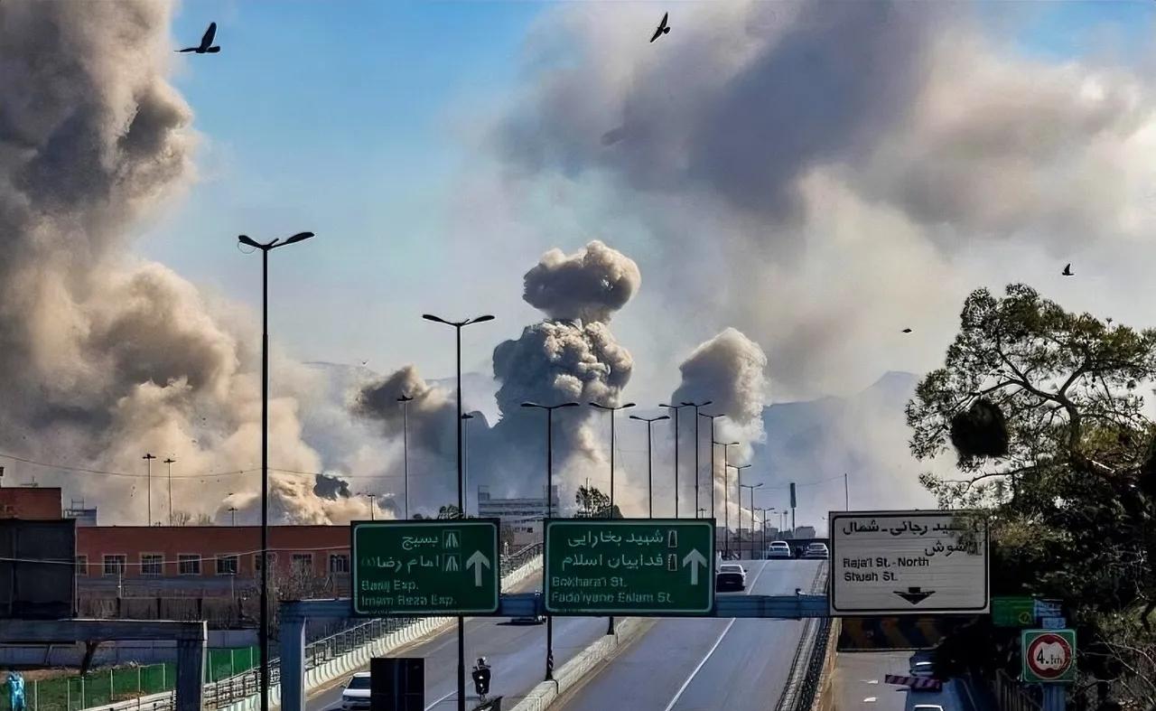 美国人被打不自信了！纽约时报：伊朗自己绝对不会想到这些招数，背后绝对有高人

2