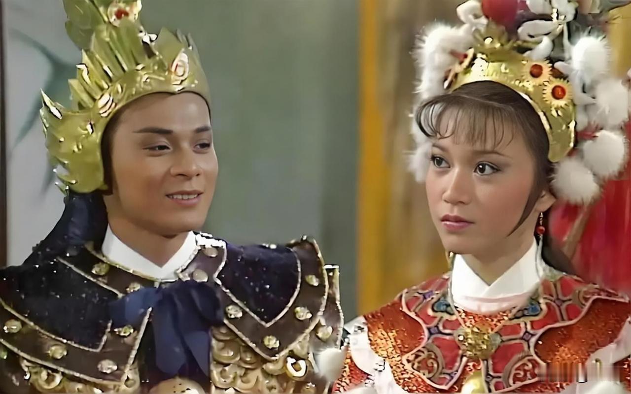 同样是演“薛丁山与樊梨花”，这四版你喜欢看哪一版？
黄日华／陈敏儿     叶祖