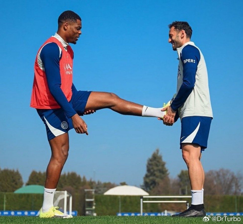 国新网：邓弗里斯从未掩饰过他想要离开意大利的愿望 2500W的违约金条款在7月1