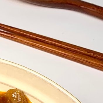 泡椒滑肉🦐✅准备食材：瘦肉 泡椒泡姜 小米辣✅做法：1. 红薯淀粉加冷水打湿，