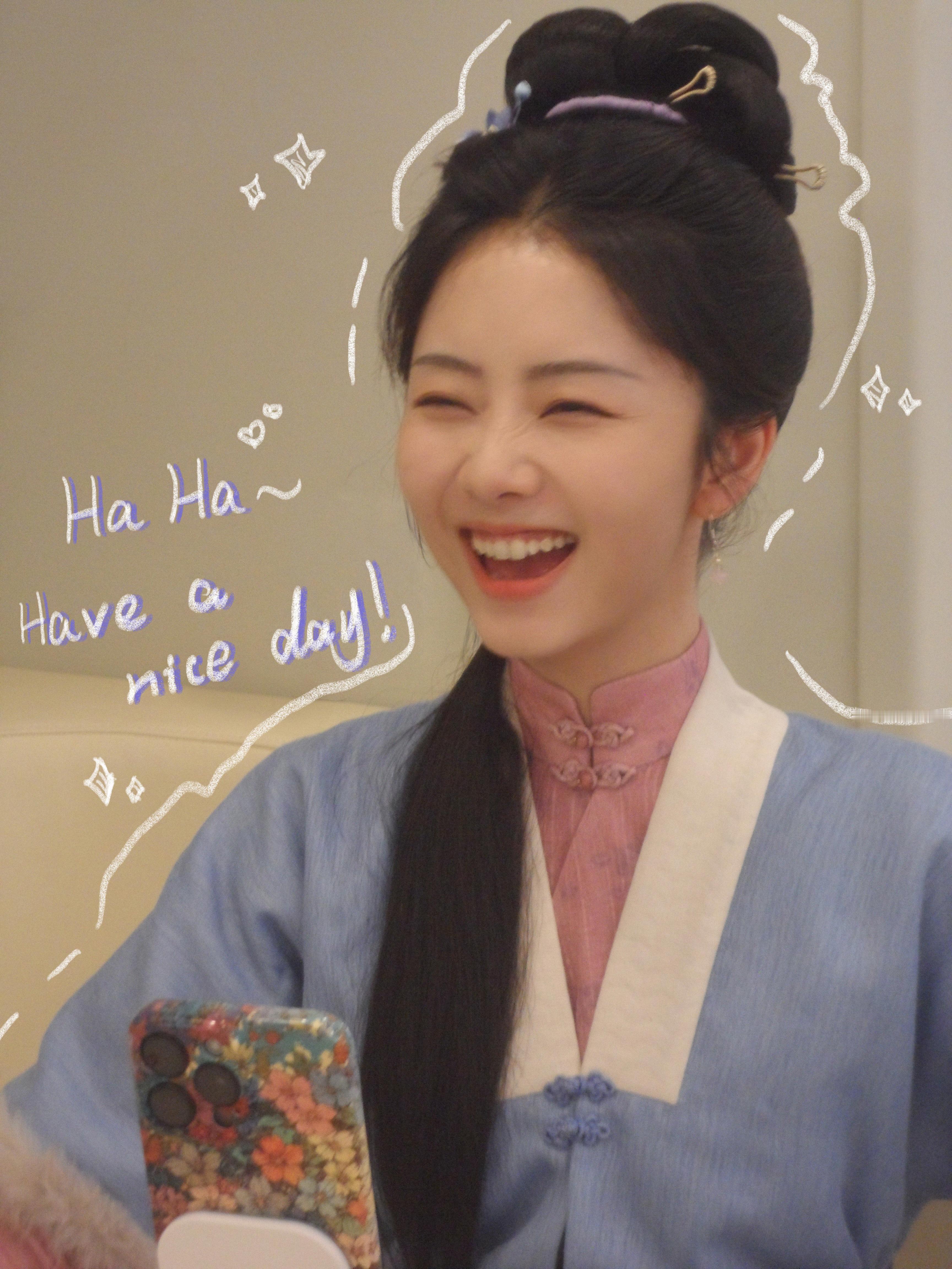 谭松韵[超话] ✌️两小姐‘s Postcard 小贴追着来抖抖一些私下的许兰香