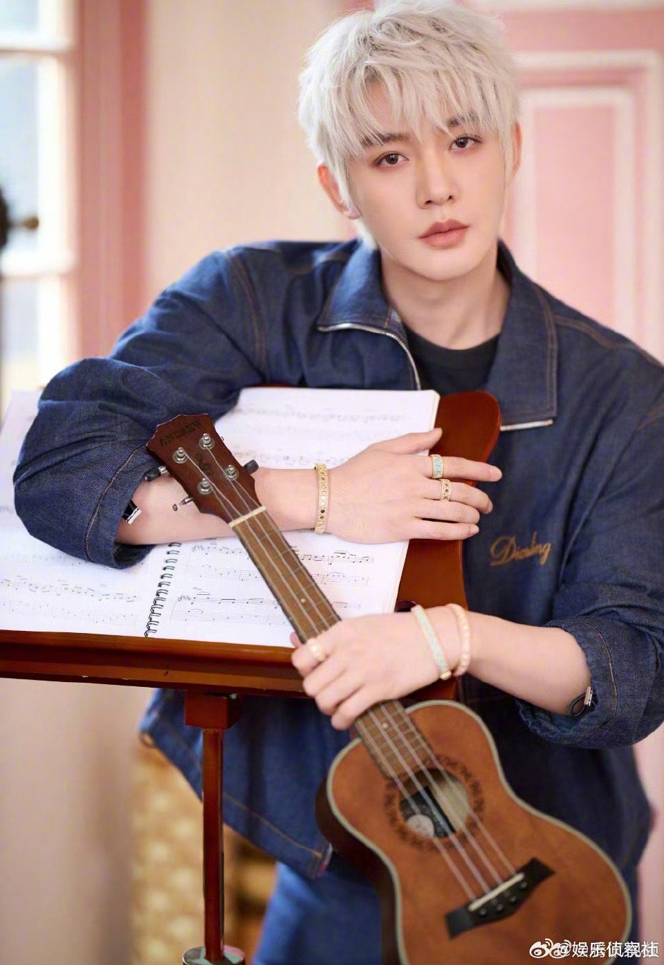 想看邓为哥哥弹吉他🎸 ​​​