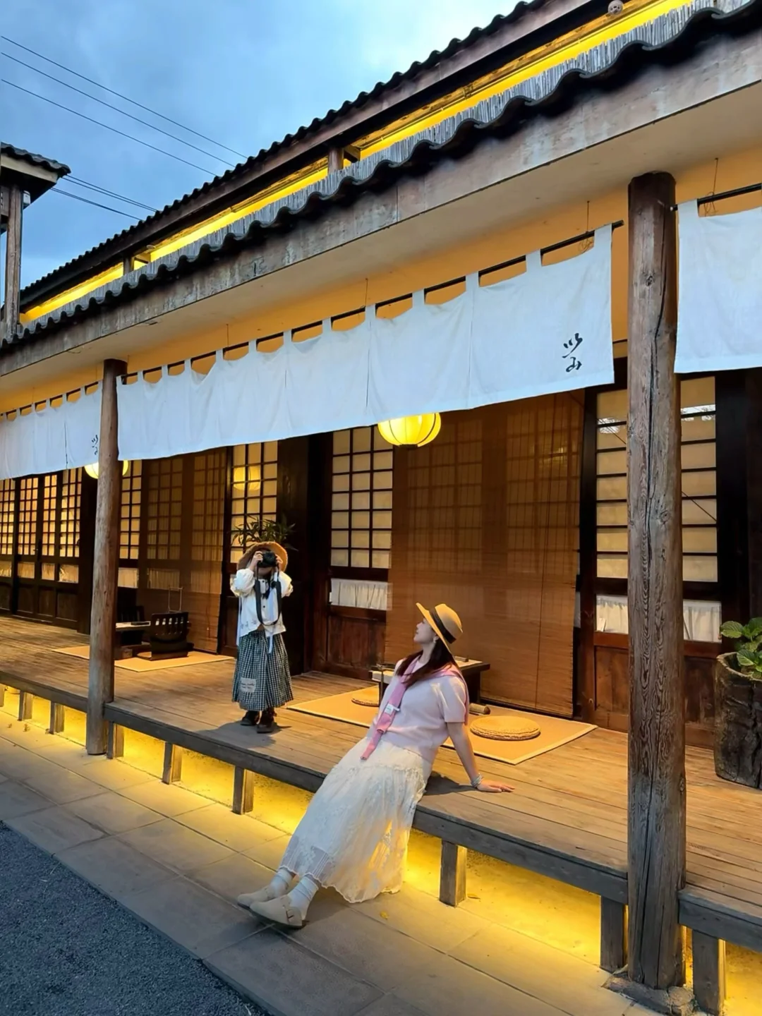 为了拥抱大理四月的阳光，住进这座以山小院
