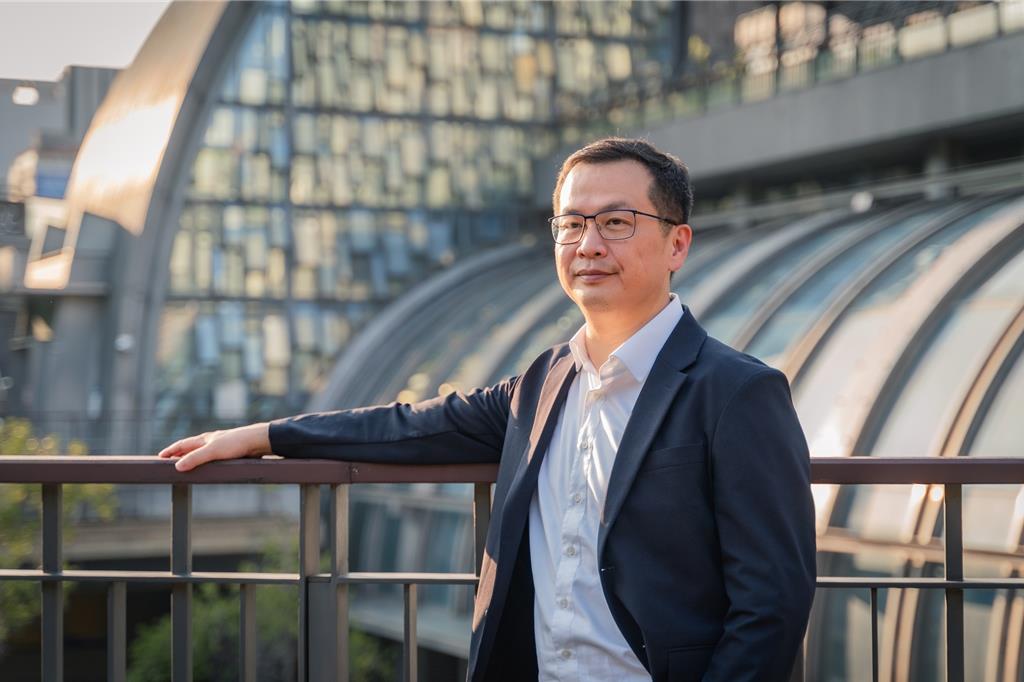 罗智强轰赖清德双标：想办高金素梅就办 想保吴乃仁“司法也无可奈何”
无党籍立委高