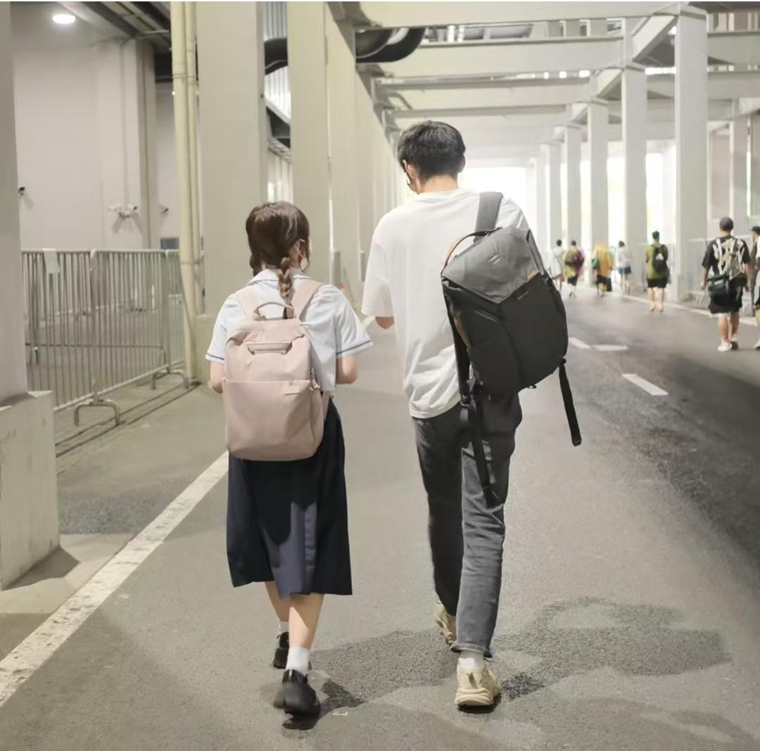 全网粉丝超千万博主“影视飓风”离婚，网友：离婚这个赛道还是太拥挤了。
在11月5