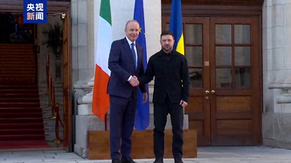 重磅发声，乌爱两国齐谈俄乌和平！
 
12月2日，乌克兰总统泽连斯基现身都柏林，