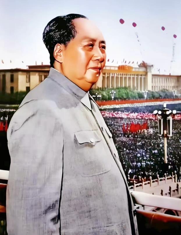伟大领袖关于“群众立场”的经典语录，很值得我们当代人认真思考！
【1】群众是真正