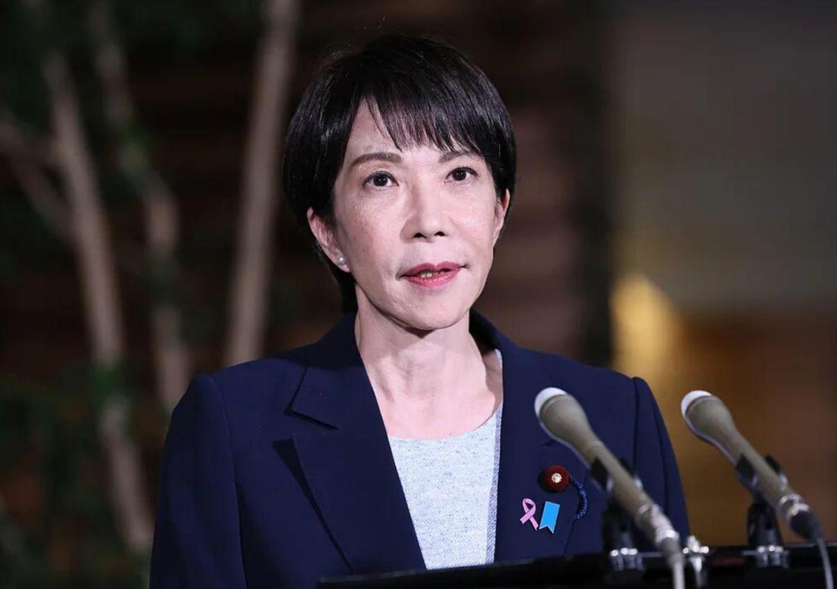 高市在特朗普访华前给了美国一刀？美债市场传来噩耗，日本政府的动作或许是为了“弃车