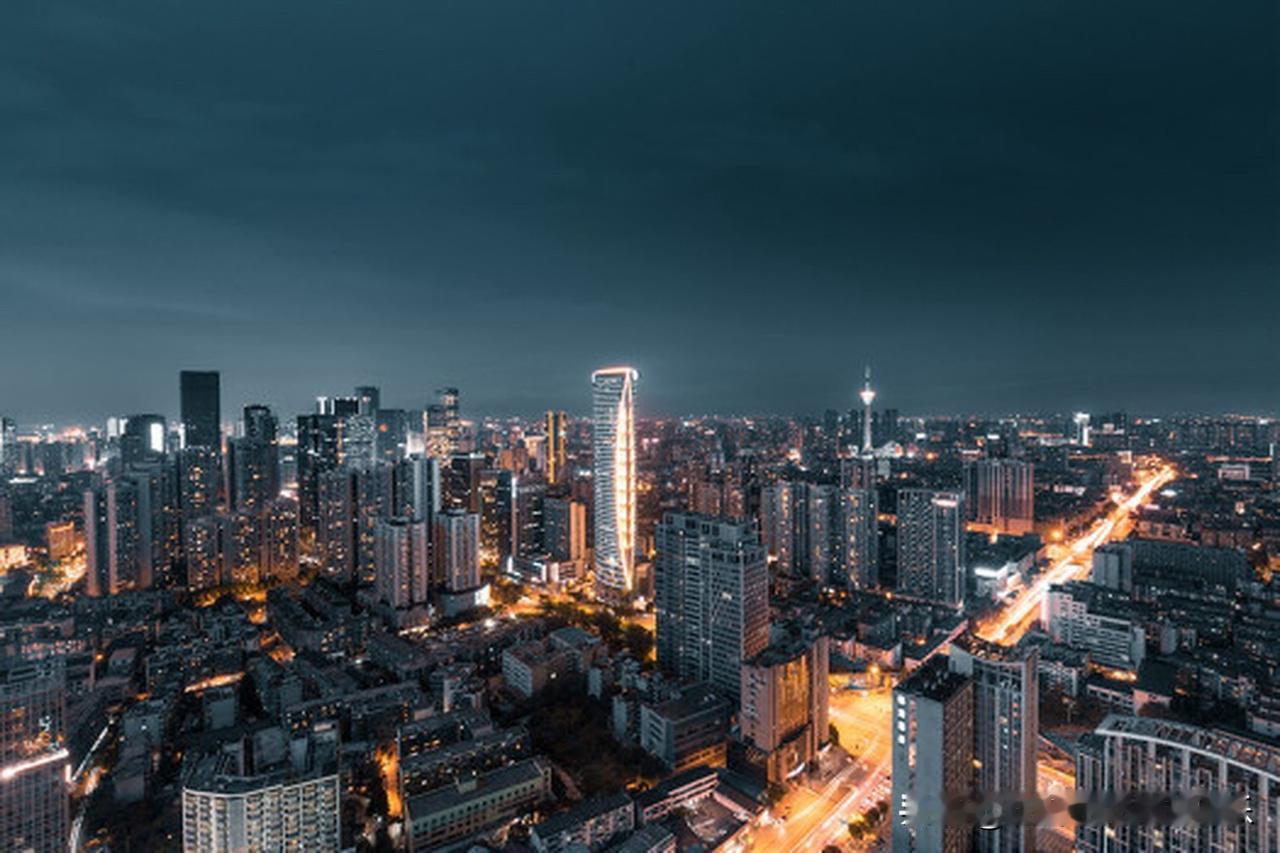 成都楼市深度分析：

一、2026上半年成都楼市现状：豪宅集体降温，房东预期落空
