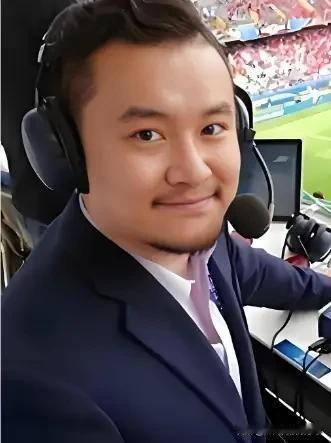 球王被锁死了。整场比赛，梅西连一次像样的转身机会都没捞到。西班牙那个叫罗德里的中
