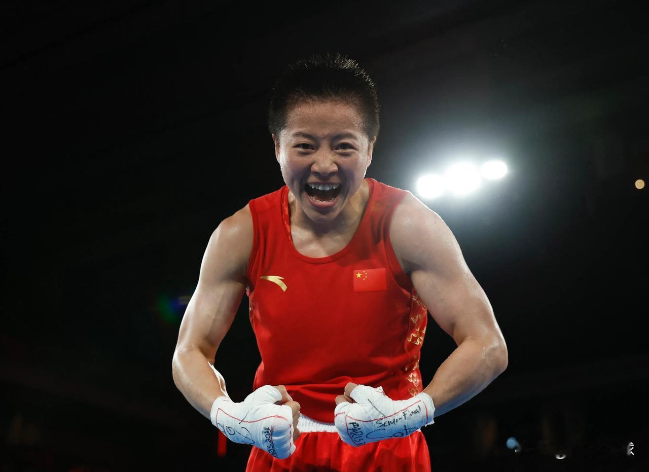 第33金！吴愉！！在拳击女子50公斤级决赛，吴愉4比1击败土耳其选手恰克尔奥卢，