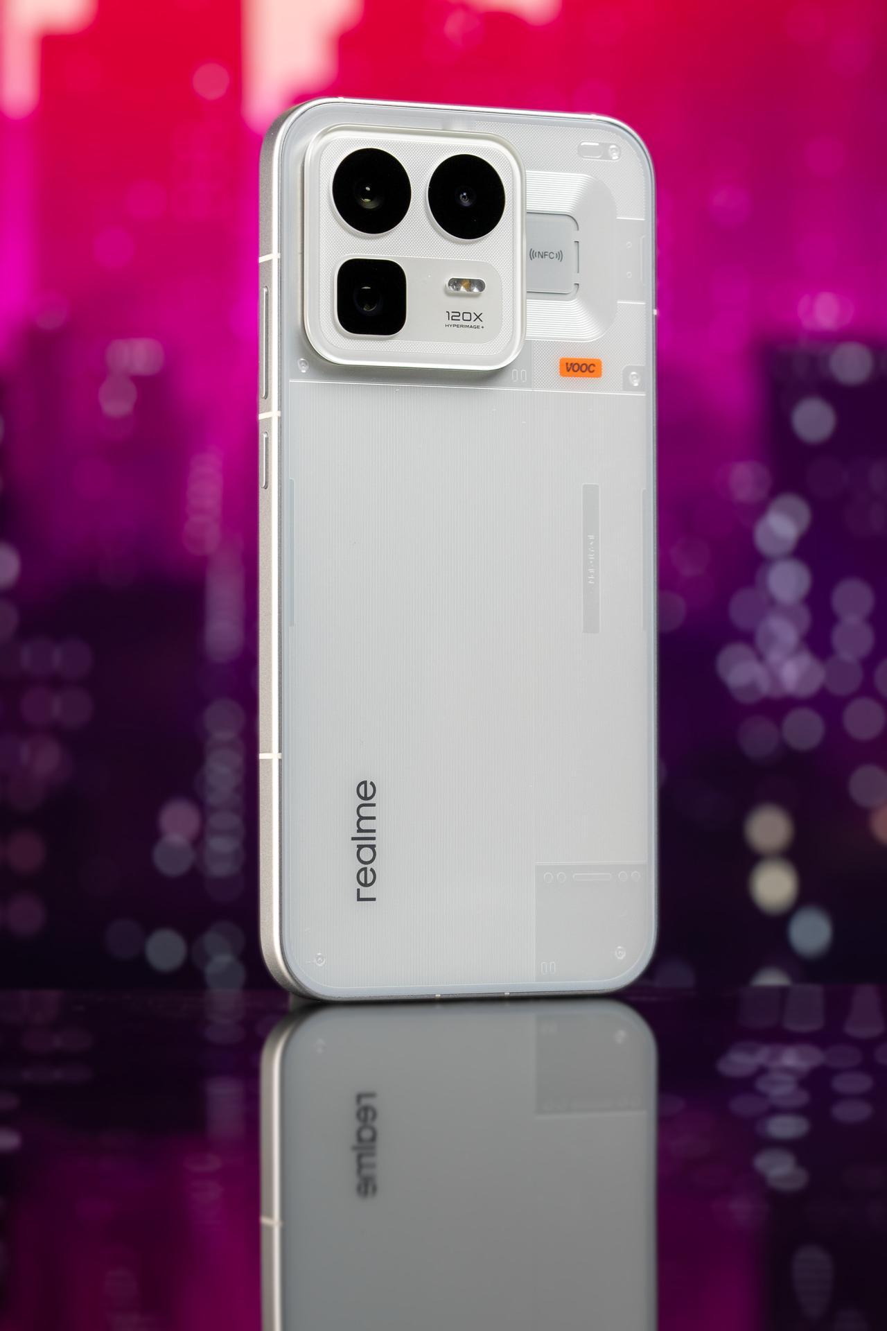 真我realme回归OPPO首款力作 - 真我Neo8！

我手上这台是「起源白