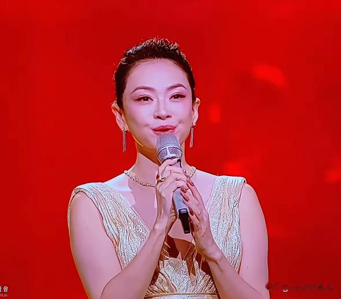 才发现，
原来章子怡才是狠人。

9月20日晚上
，"2026湾区升明月"大湾区
