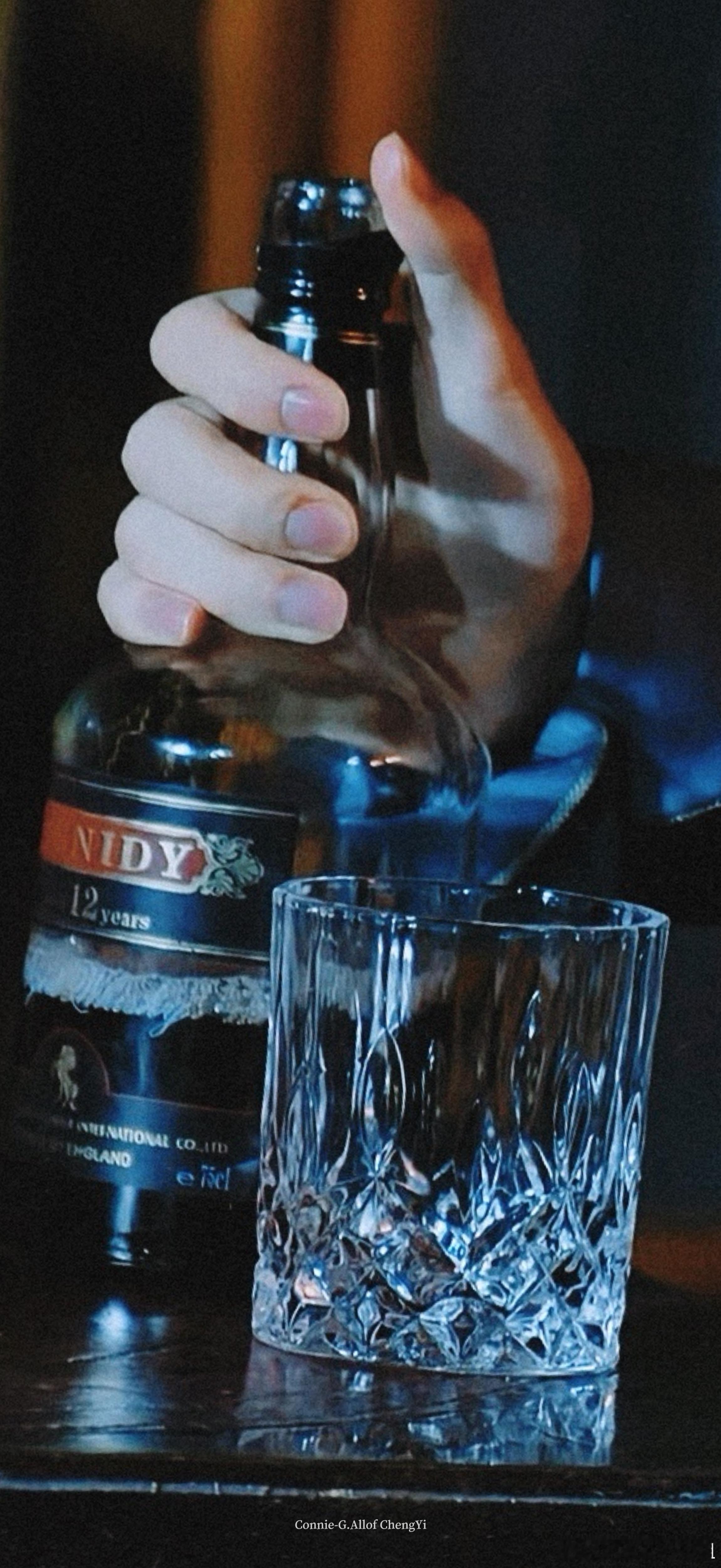 大晚上的，大家吃点好的再去睡觉吧！GAP中国品牌代言人成毅  成毅