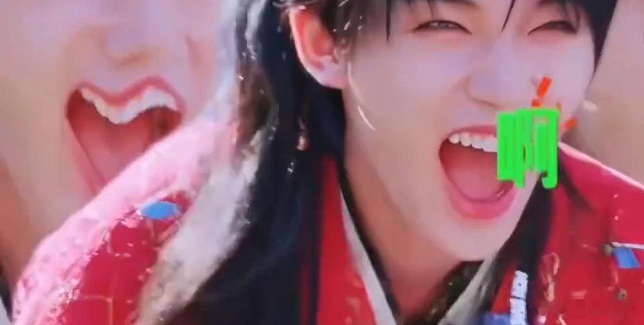丁程鑫痛出龙吟 丁程鑫劈叉痛出龙吟 不好意思 