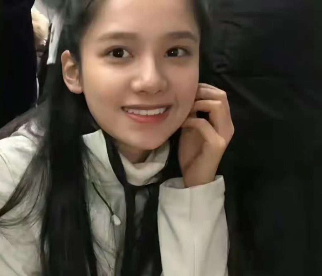 素人时期的张婧仪真的太绝了，干净又灵动 