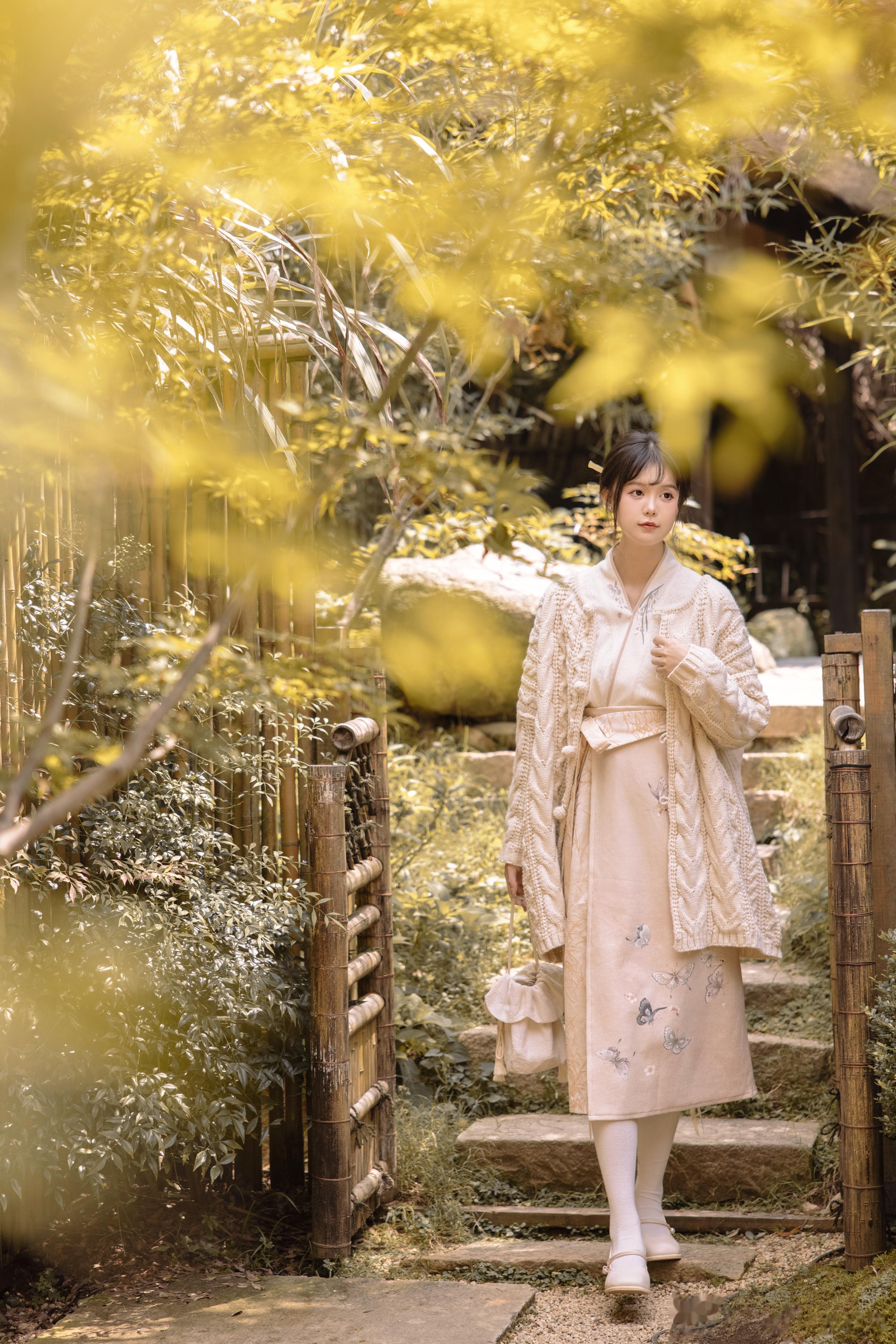 玉阶生白露。🍂最近的风中有秋天的味道啦～ ​​​