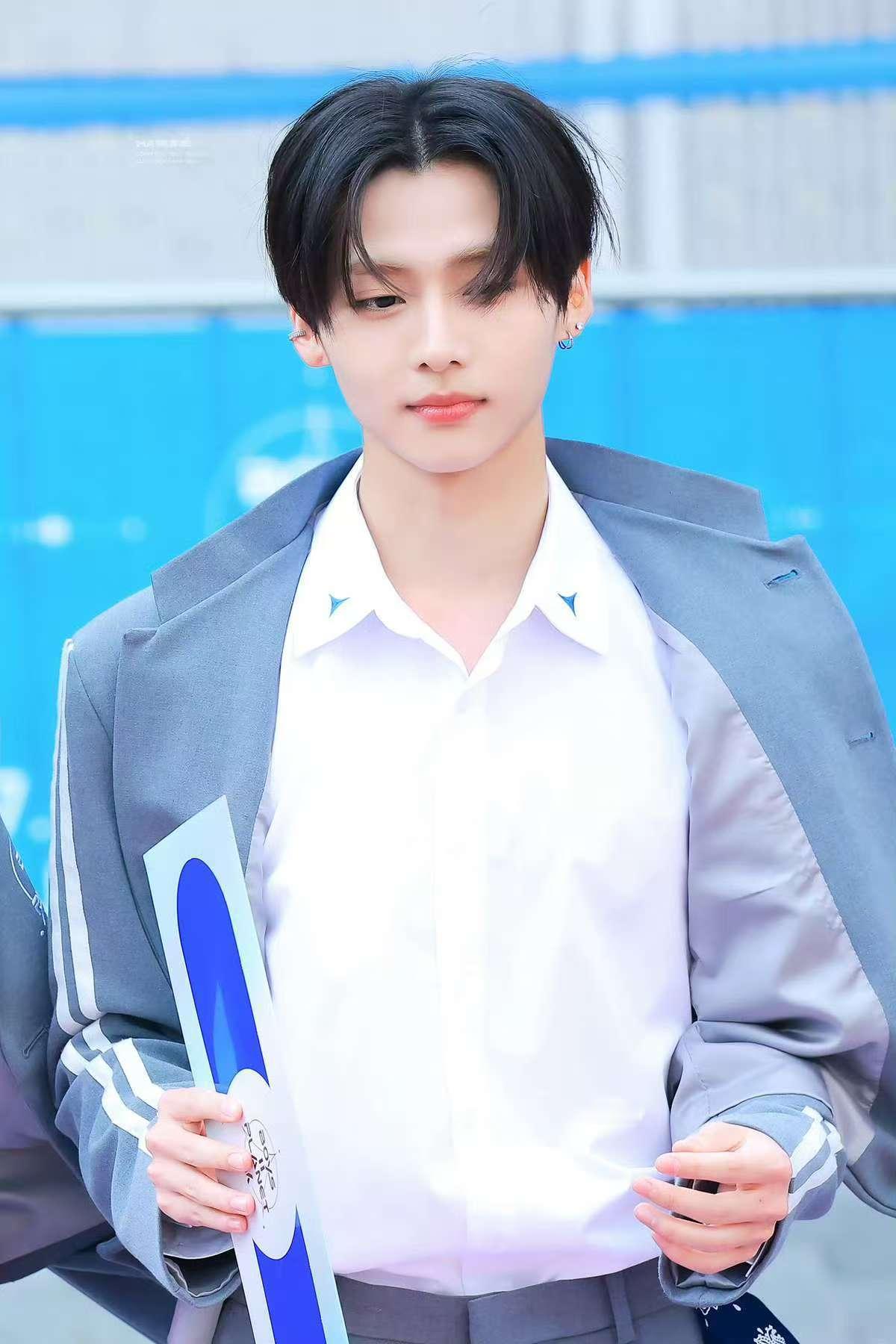周安信的绿卡身份就注定会是ALD1 的Top ，李相沅粉丝也不用太难过 ​​​