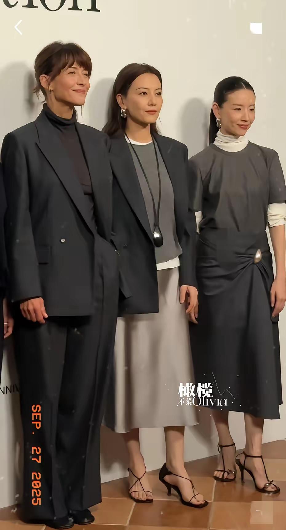 这下好了
不止天津，全网都在扒高圆圆、董洁和苏菲玛索同框的

画面！

45岁的