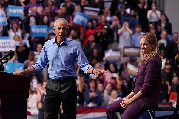 沉默已久的奥巴马，终于忍不下去，对特朗普说了一句大逆不道的话
特朗普自上任以来，