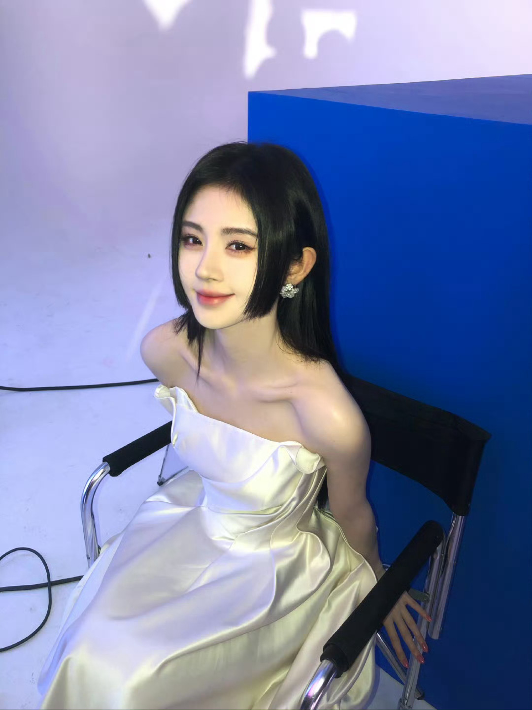 鞠婧祎阿黛 🍊💙鞠婧祎来战 🌅你如晨曦，温柔唤醒我的梦。​​​