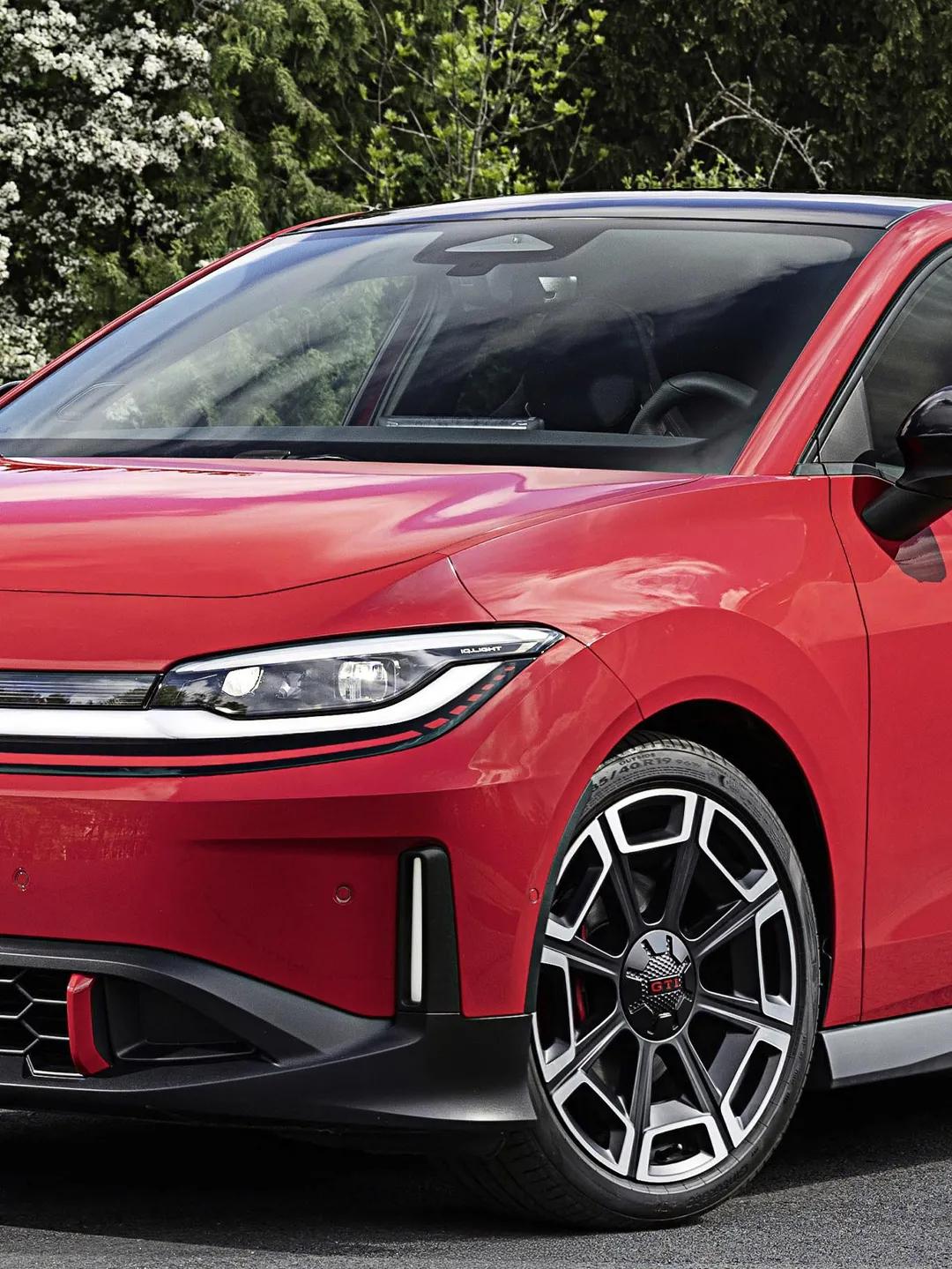 大众推出2027款ID. Polo GTI，首款纯电化GTI车型。该车基于MEB