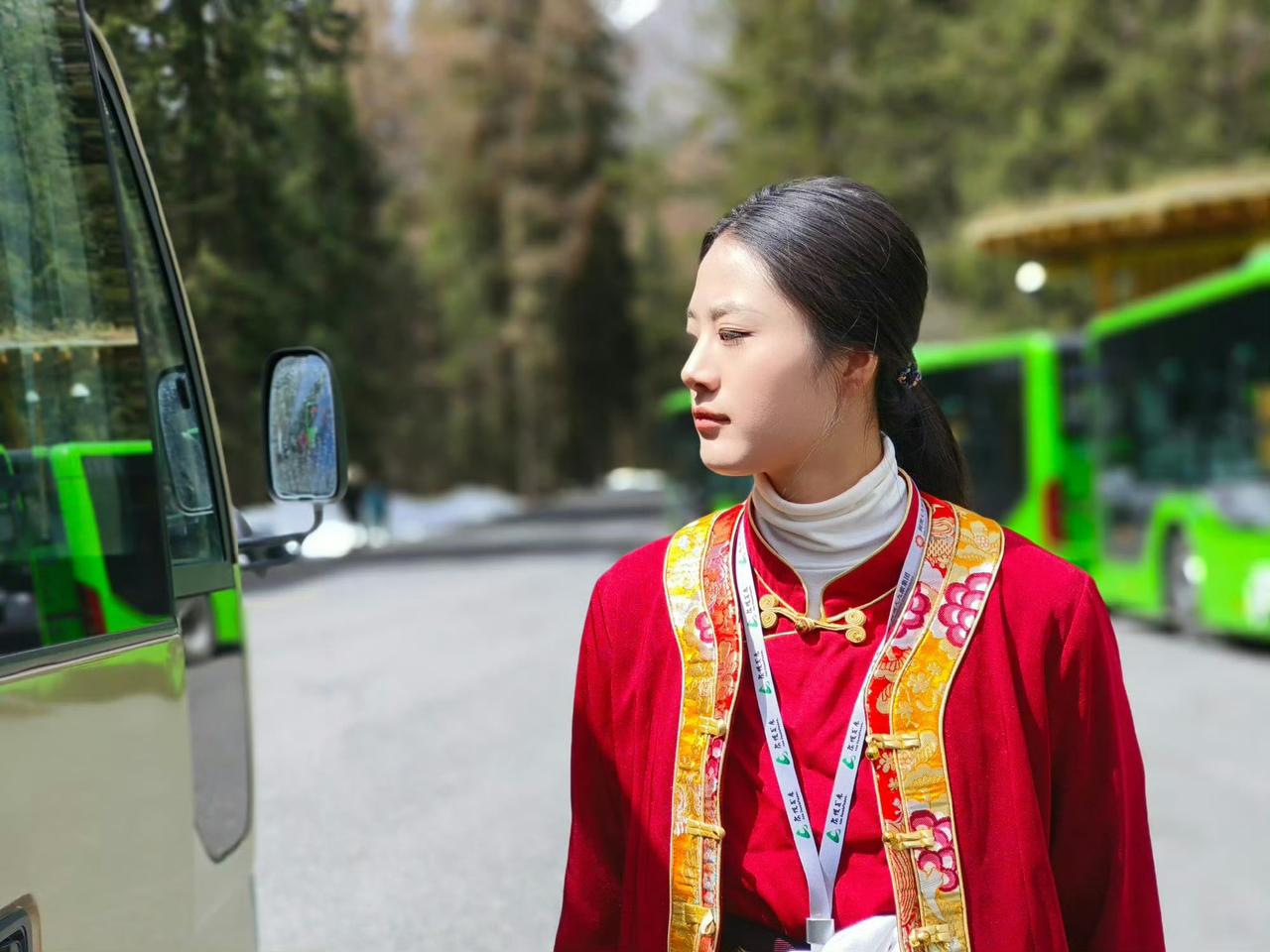 四姑娘山，每一步都藏着诗意

这个夏天快要走到尾声，而四姑娘山却刚刚进入最舒服的