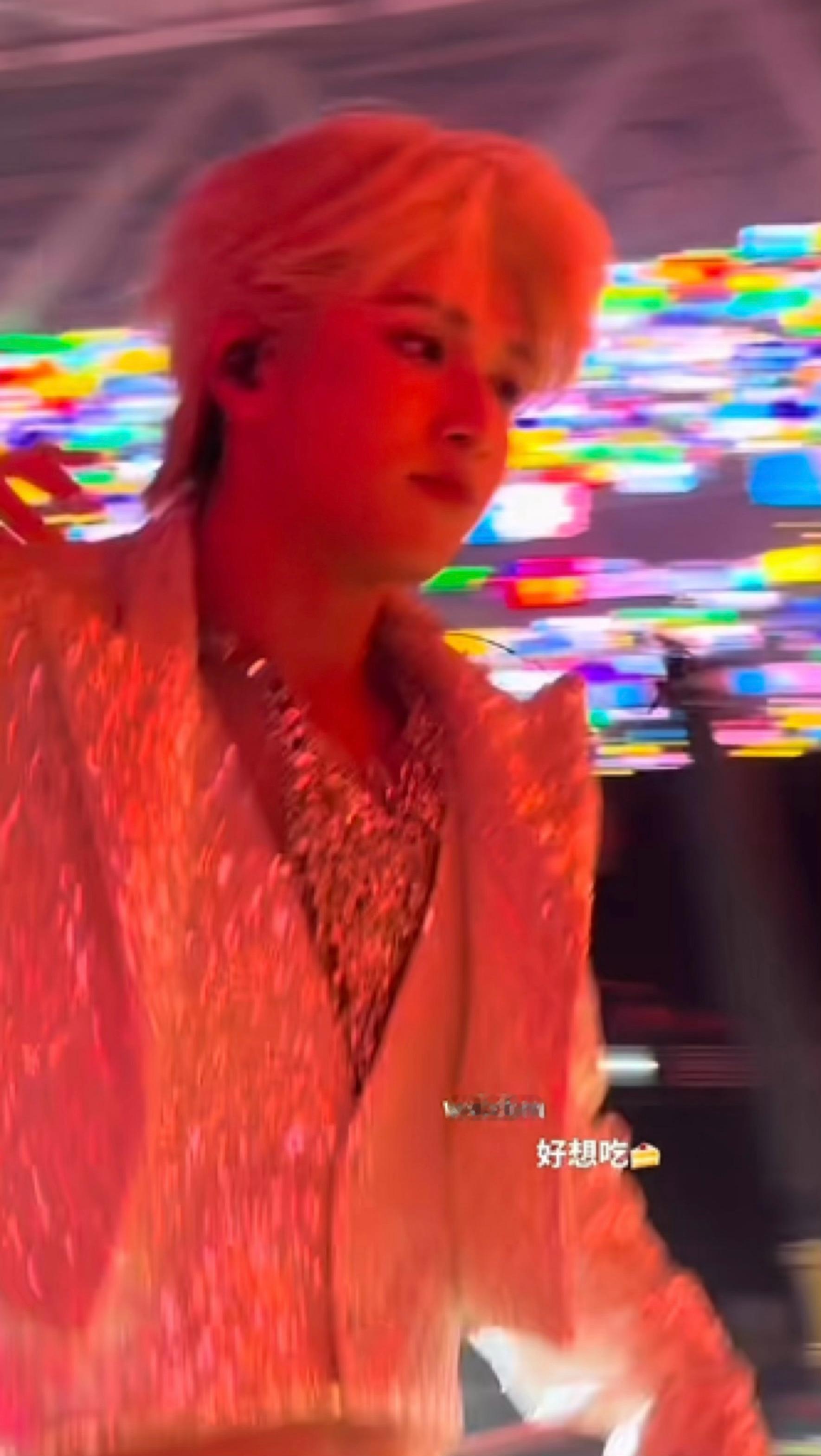 比冷空气先来的是哥哥身上的香水味、 