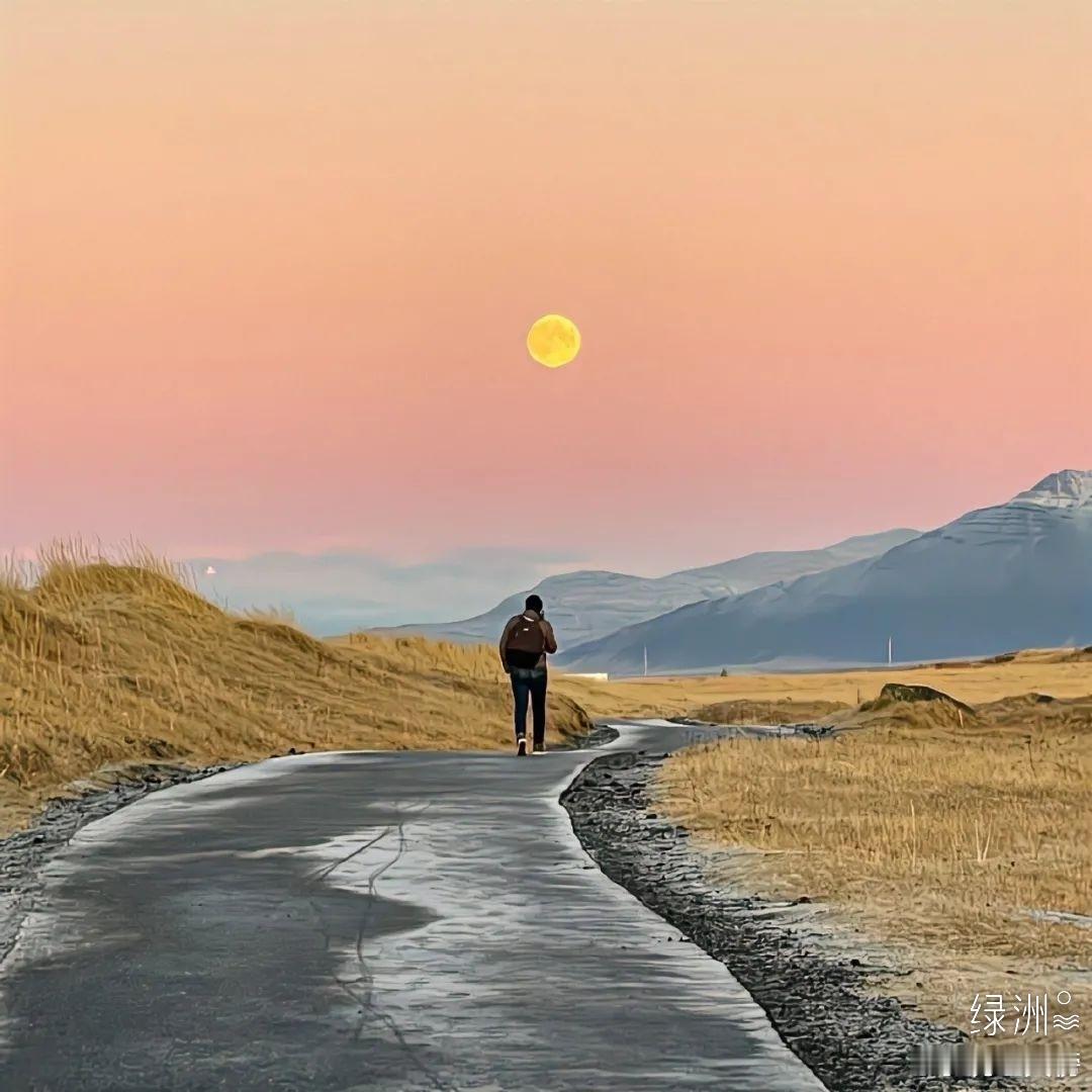 最长的路也有尽头，最黑暗的夜晚也会迎接清晨。 —— 斯托夫人 汤姆叔叔的小屋 绿