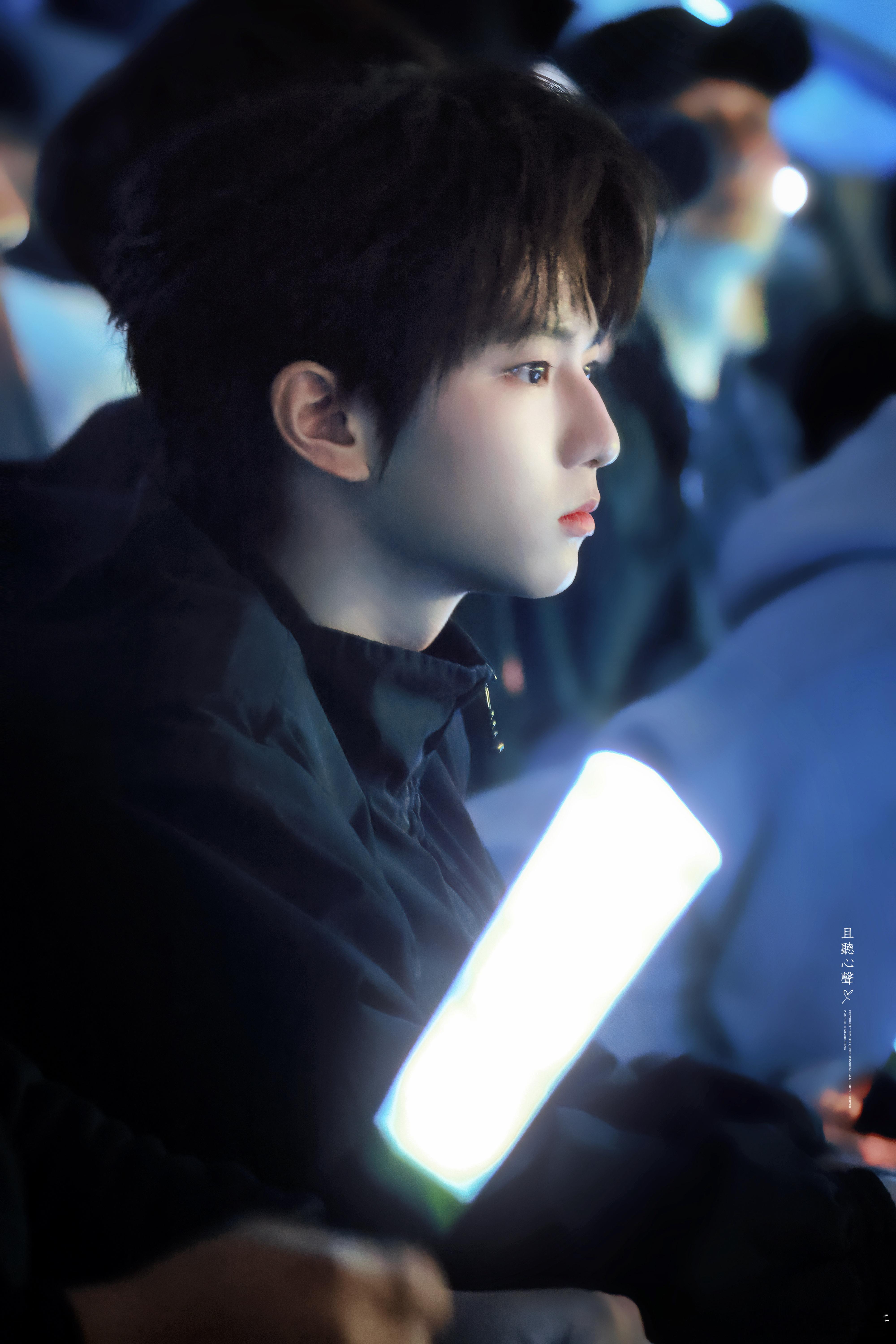 穆祉丞去看张杰演唱会了 网传居然是真的！现场打卡鸟巢演唱会，还坐在了快乐家族旁边