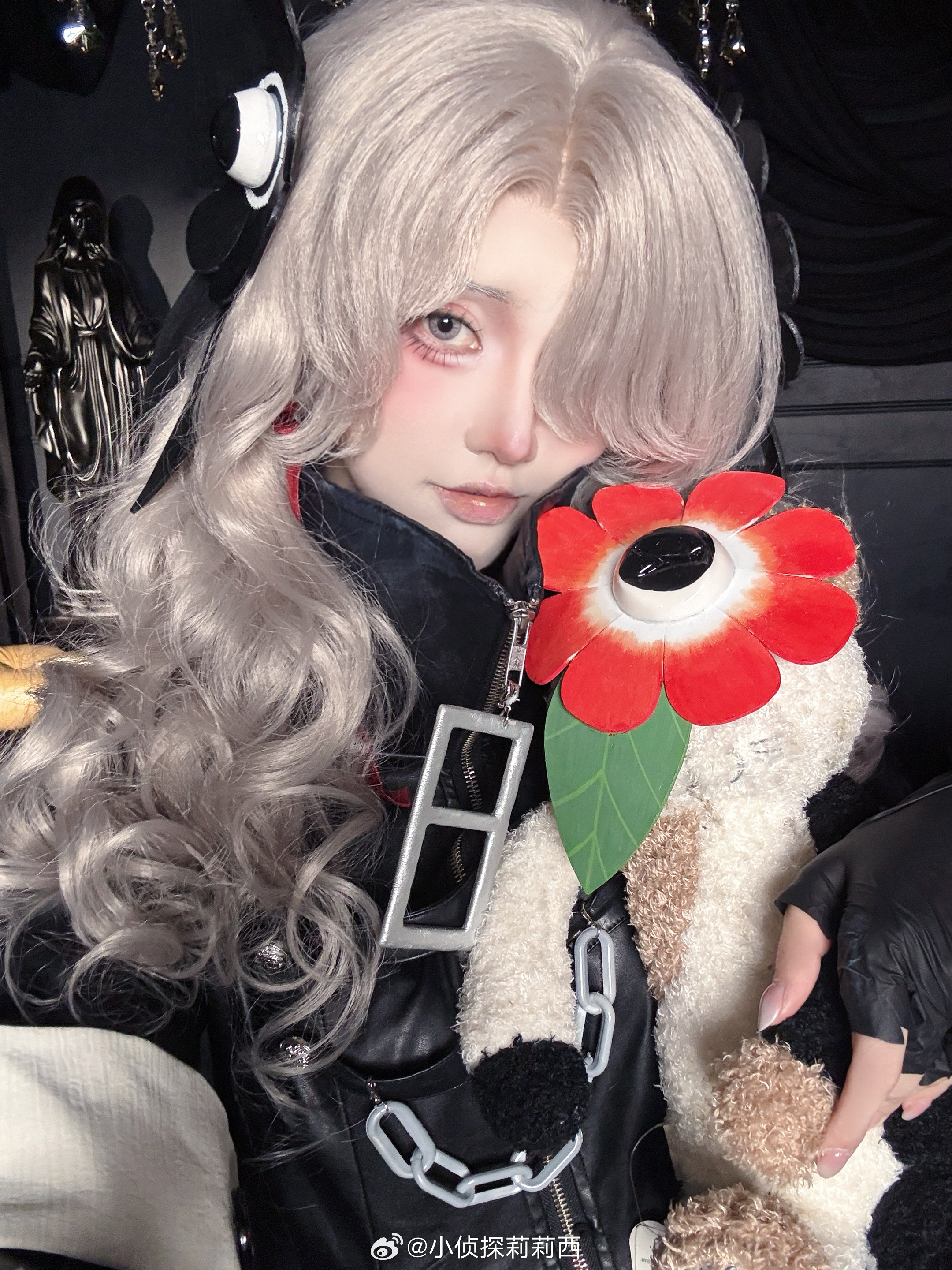 异世界情绪  ヰ世界の宝石譚💎黑情·夜汽车版本的自拍～异世界情绪美术部