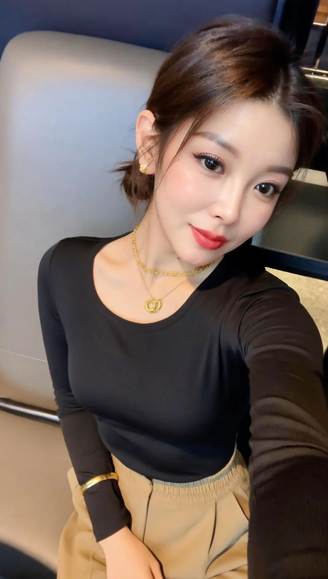 生活就像一锅粥，不同的人会熬出不同的结果，有人熬的夹生，有人熬成浆糊...