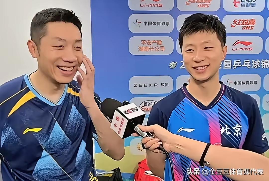 《配对儿》
记者：你为啥打球？
马龙：我儿子想看我打球。
记者：你为啥打球？
许